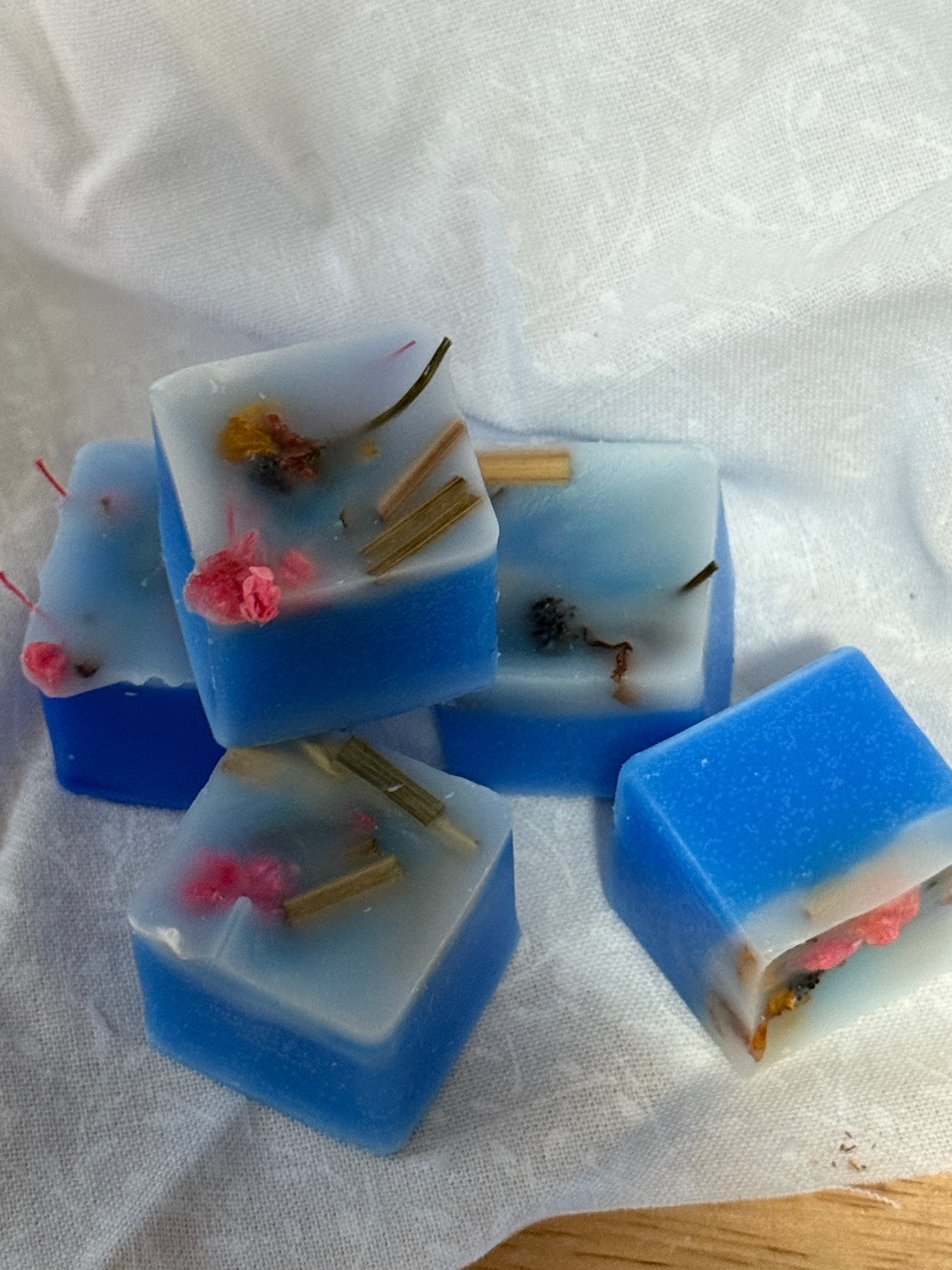 Blue & White Soy Wax Cube Melts